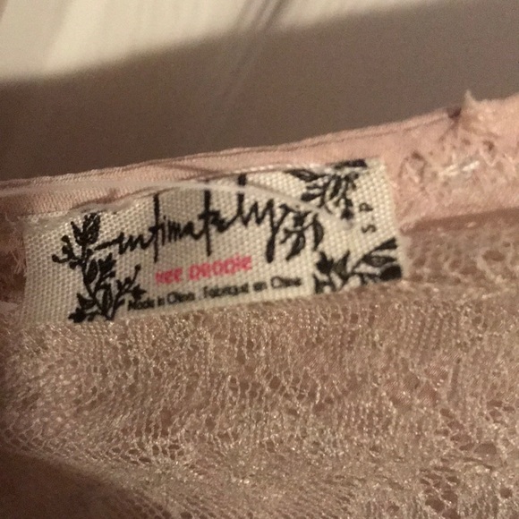 Blush silk tank top - Picture 4 of 4